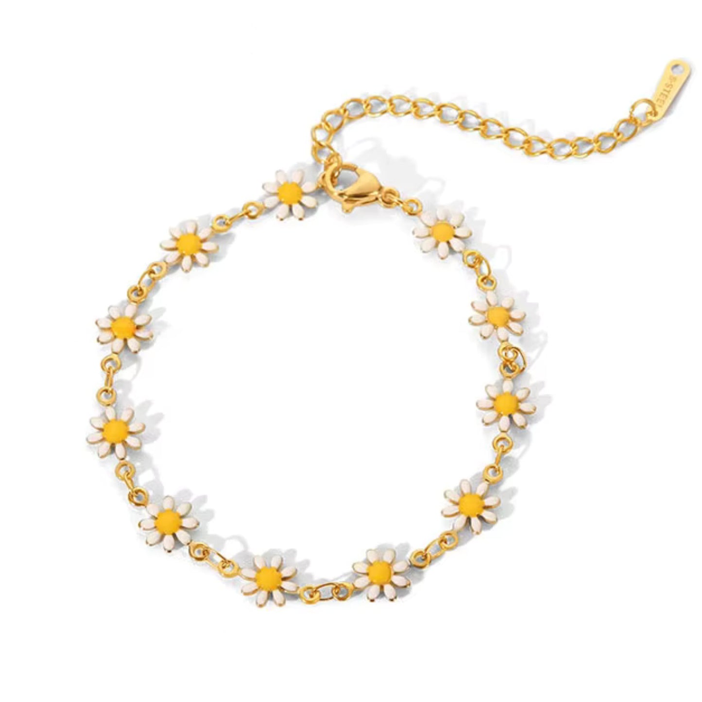 Daisy Charm Bracelet with delicate floral charms on an 18K gold-plated chain.