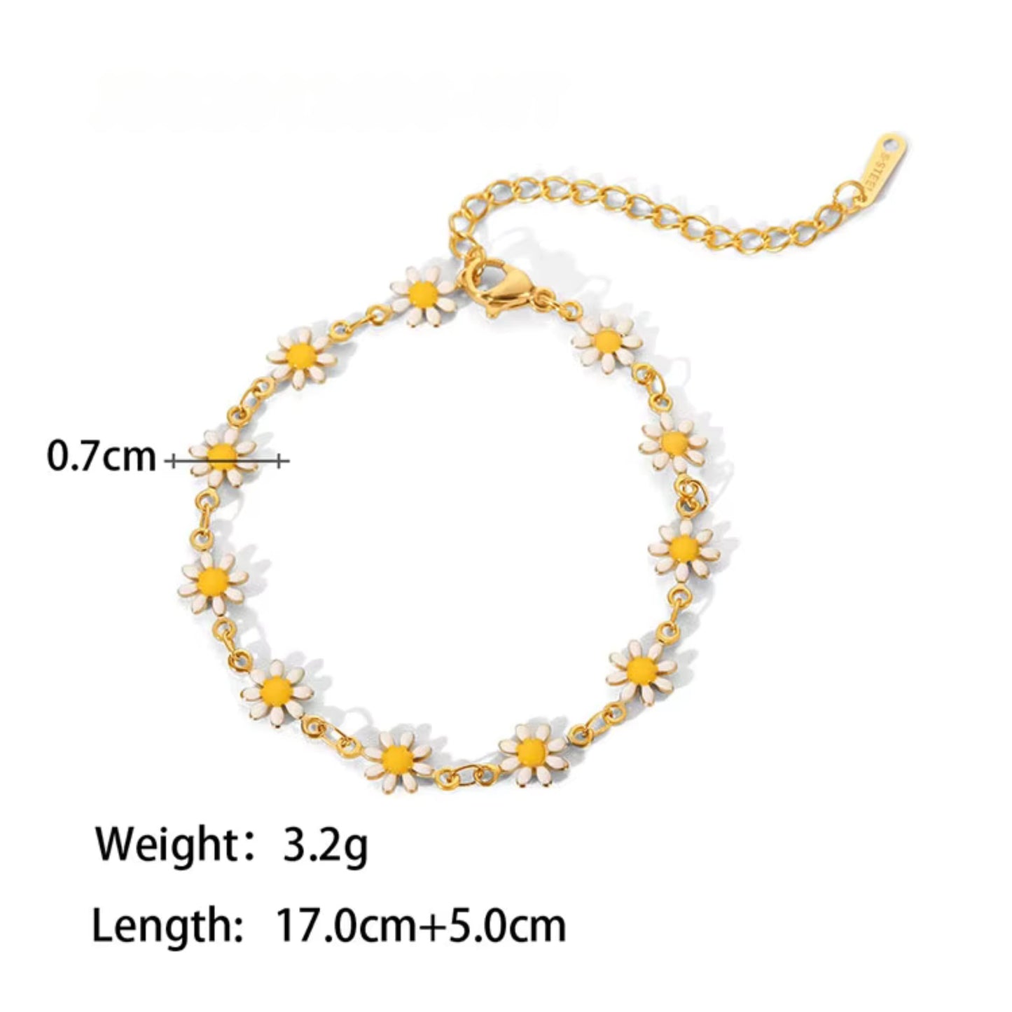 Close-up of the Daisy Charm Bracelet’s adjustable lobster clasp for a custom fit.