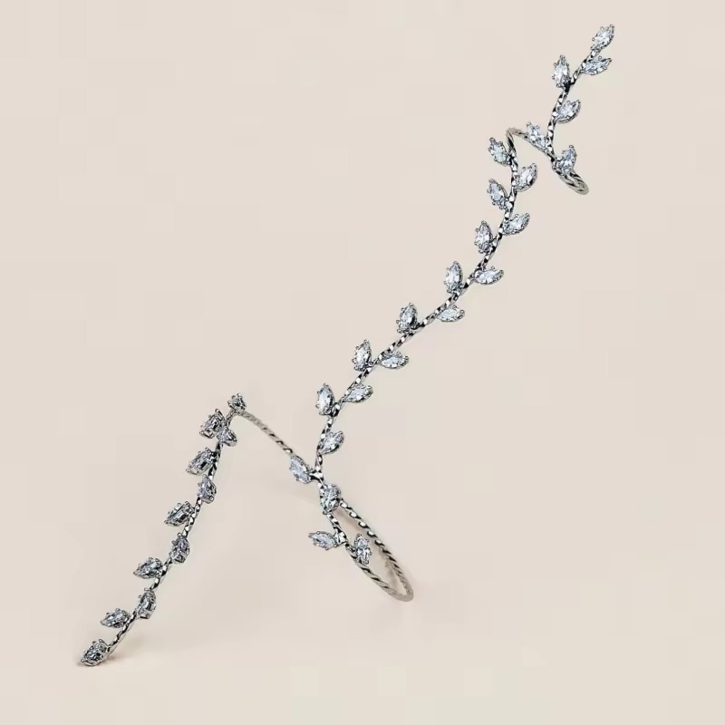 High Quality Leaf Design Zirconia Hand Chain Bracelet