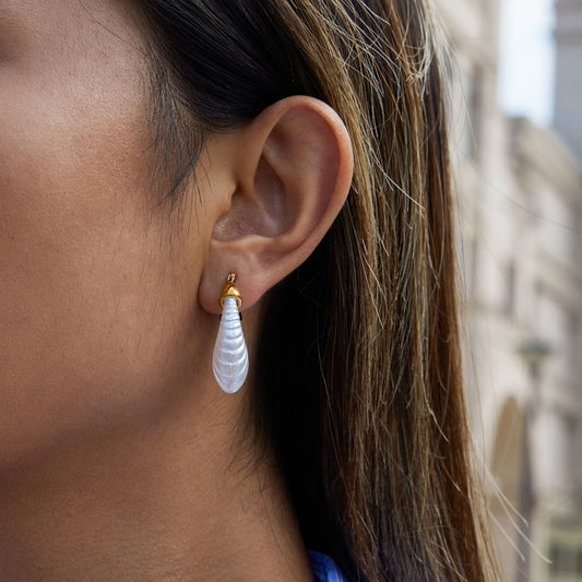 Twist Harmony Pearl Earrings – Gold Plated Stainless Steel