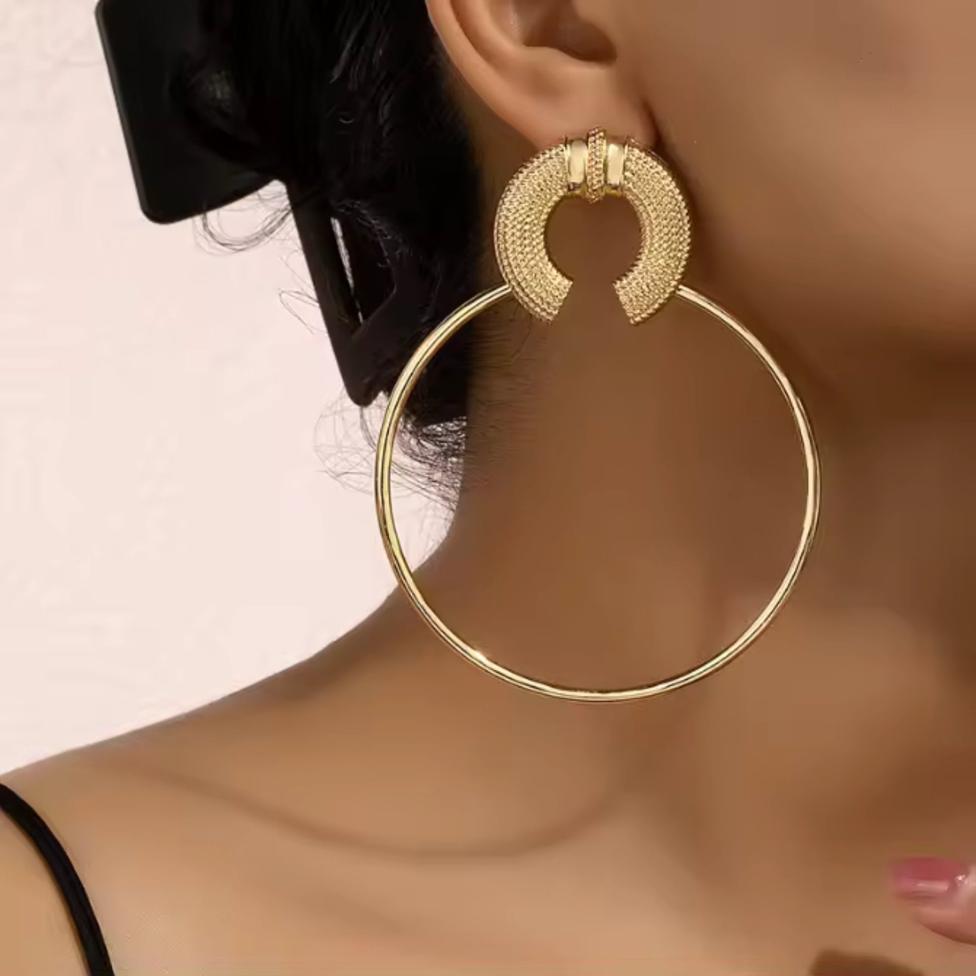 Boho Chic Gold Hoop Earrings with textured horseshoe design and 18K gold-plated finish, perfect for bohemian style.