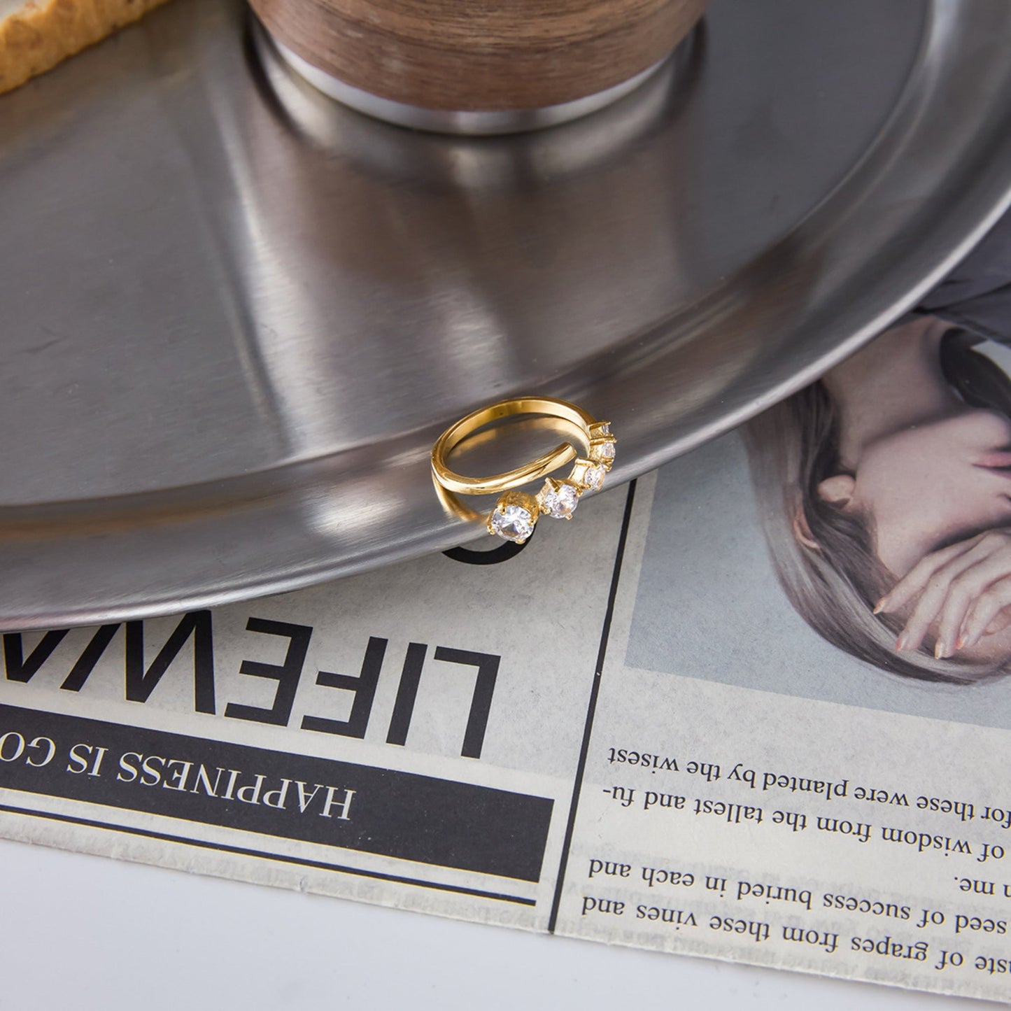 Eternal Spark Ring – 18K Gold Stainless Steel