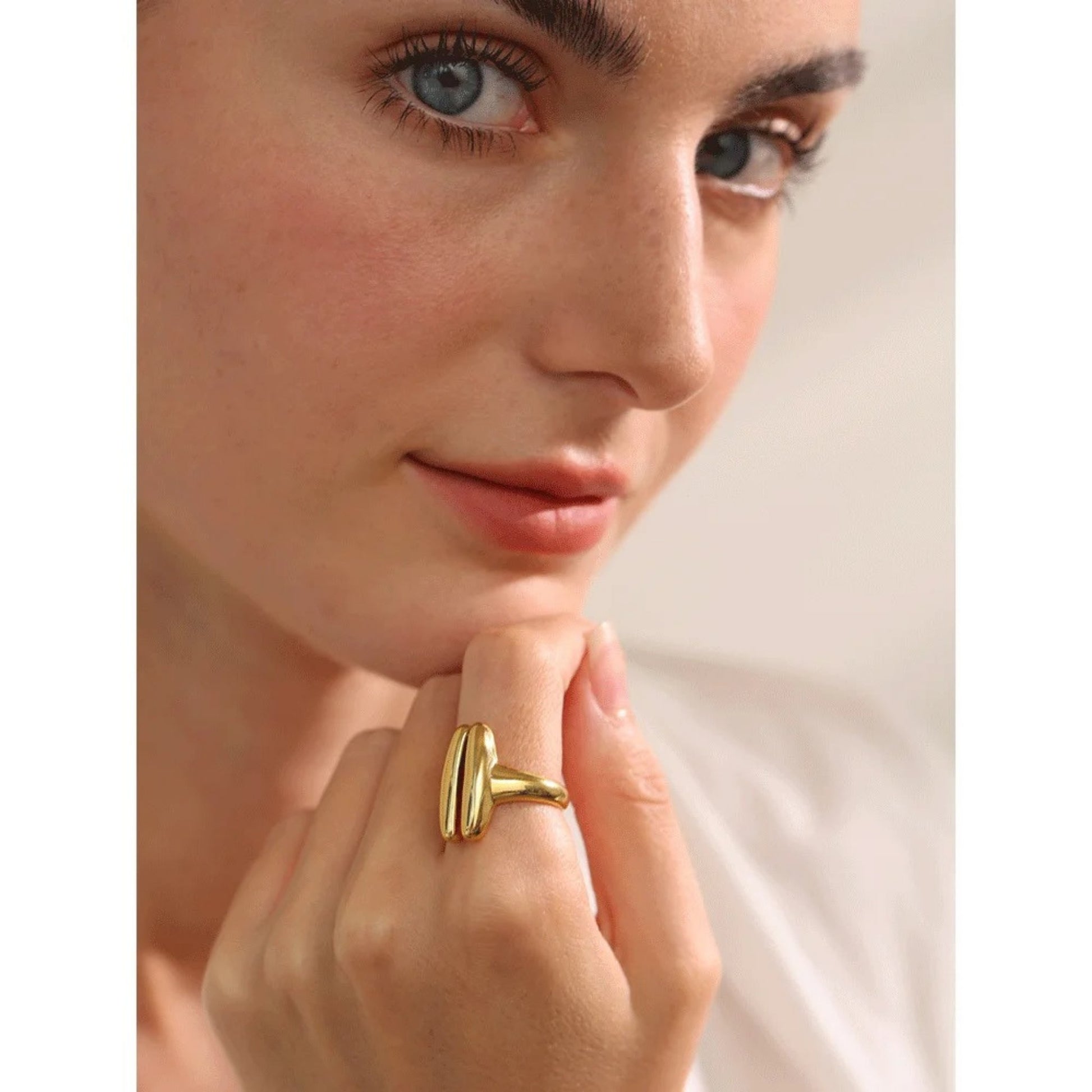 Geometric Elegance Ring