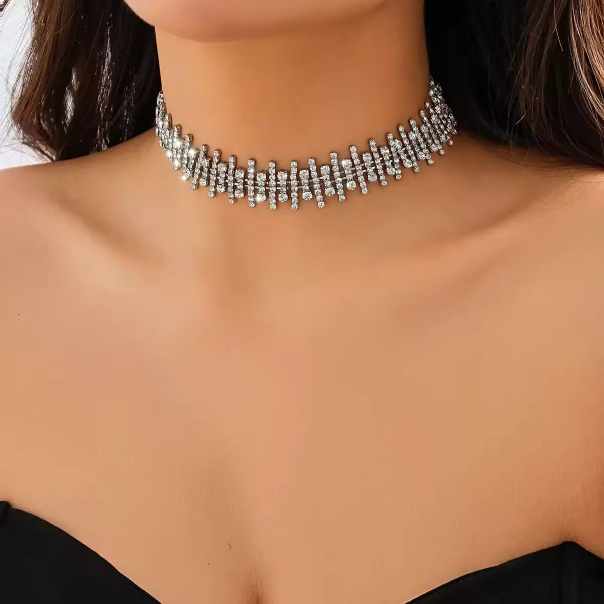 Irregular Big Rhinestone Short Choker Necklace