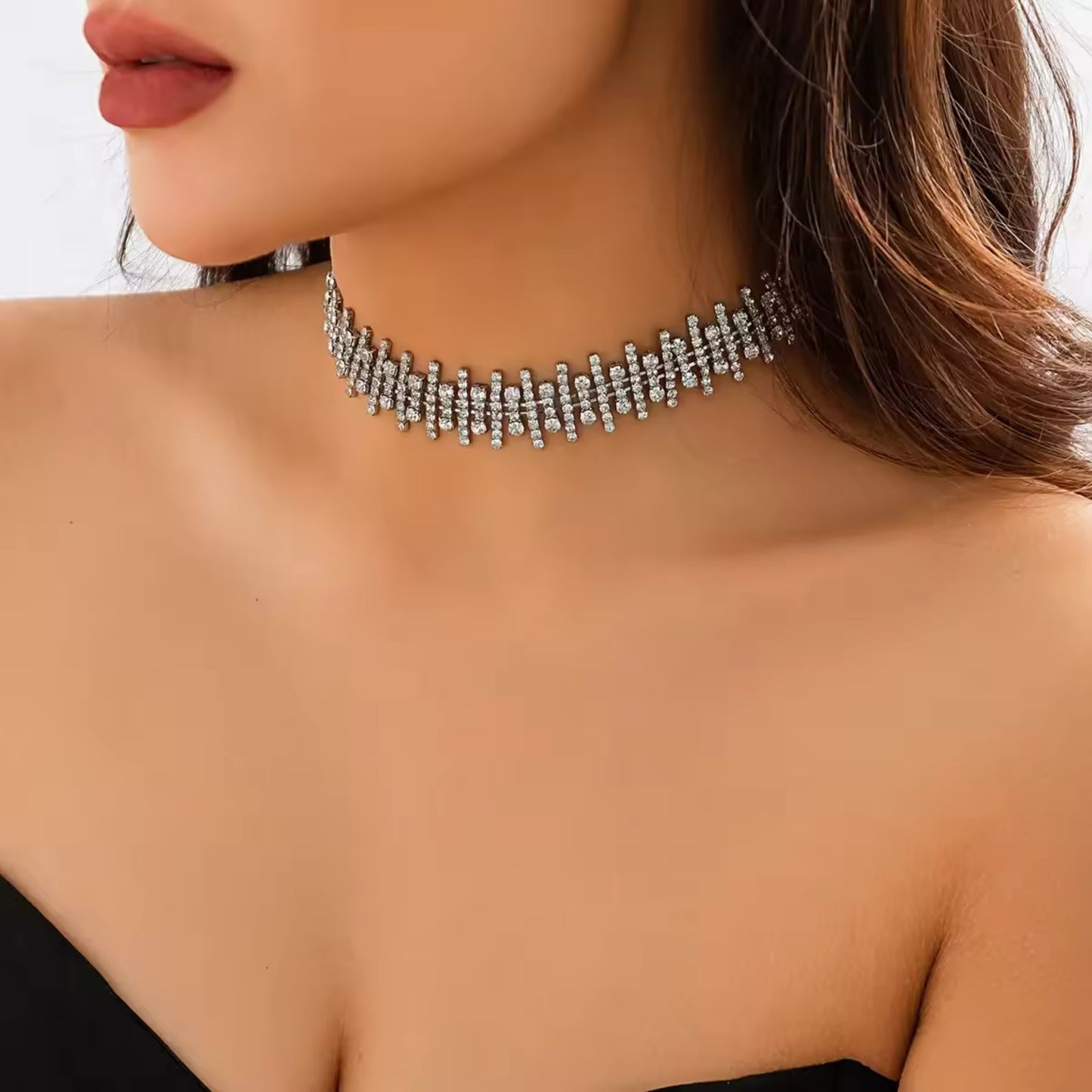 Irregular Big Rhinestone Short Choker Necklace