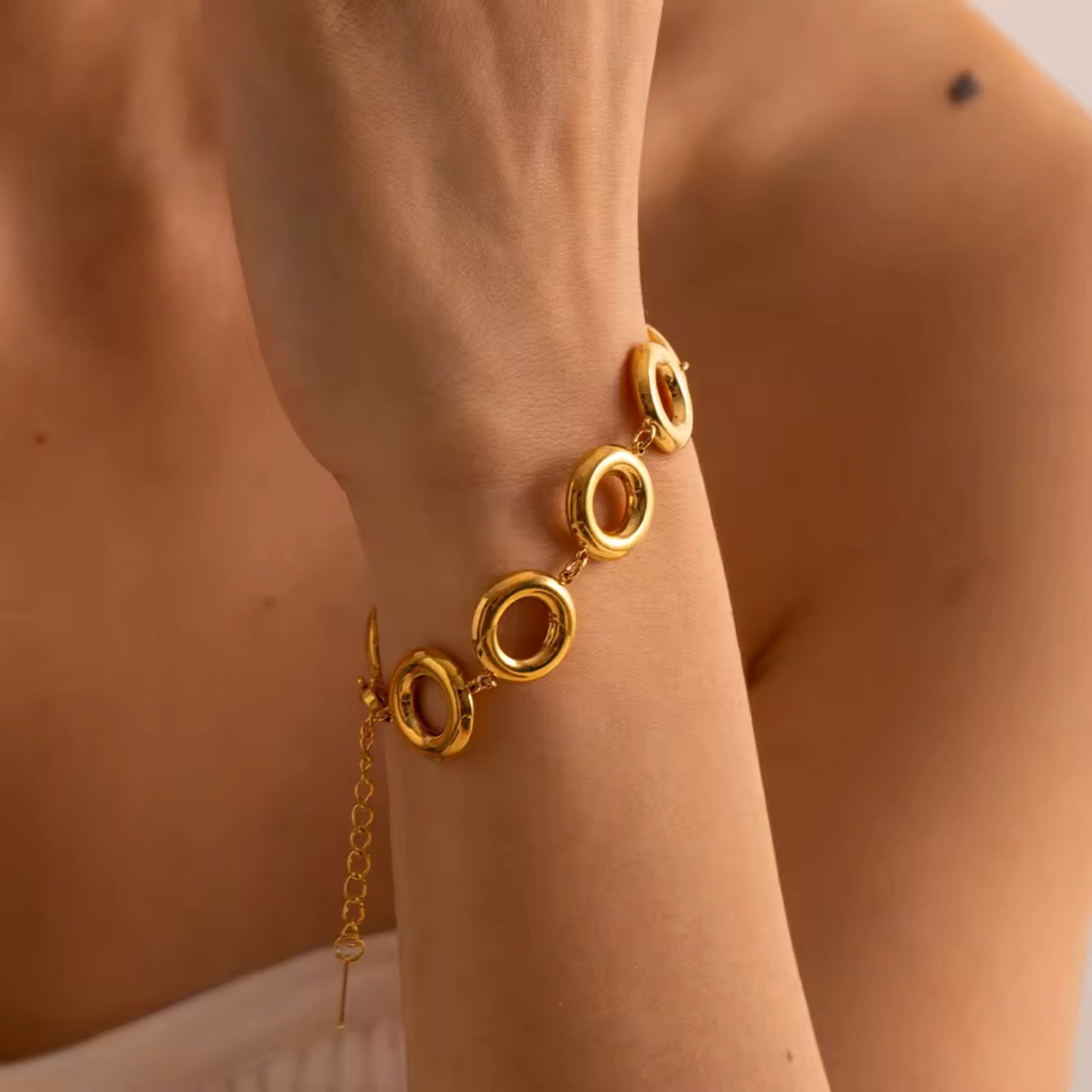 Luxura Bold Link Bracelet - 18K Gold Plated