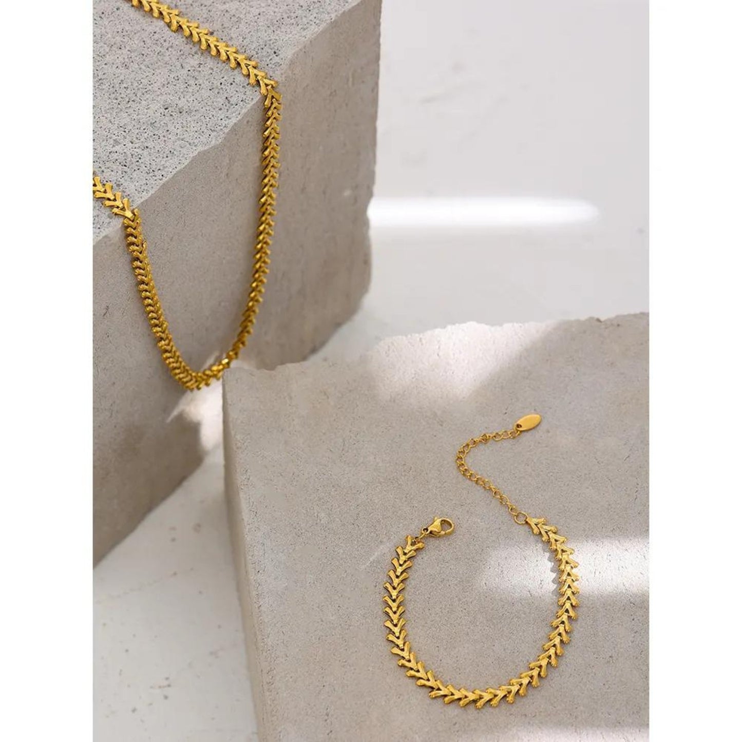 Vina Leaf Necklace and Bracelet 18K Gold Plated Set